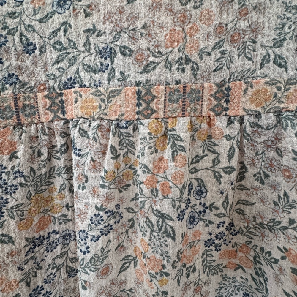 Blu Pepper Tan Gray Ruffled Tiered Blouse - Picture 5 of 7